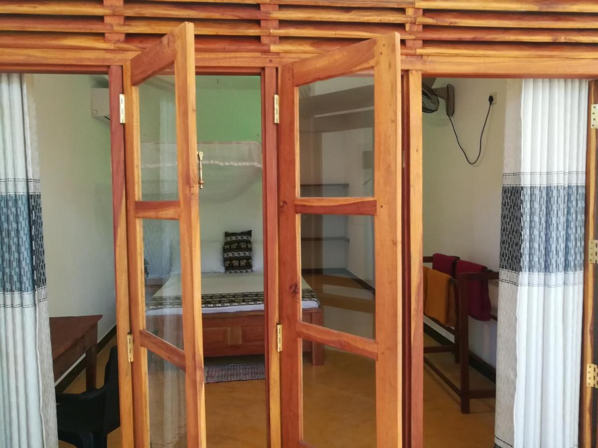 Relax Beach House Тангалла Экстерьер фото